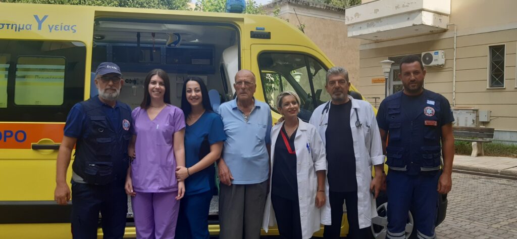 Πάτρα: Δωρεά ασθενοφόρου από 85χρονο συνταξιούχο