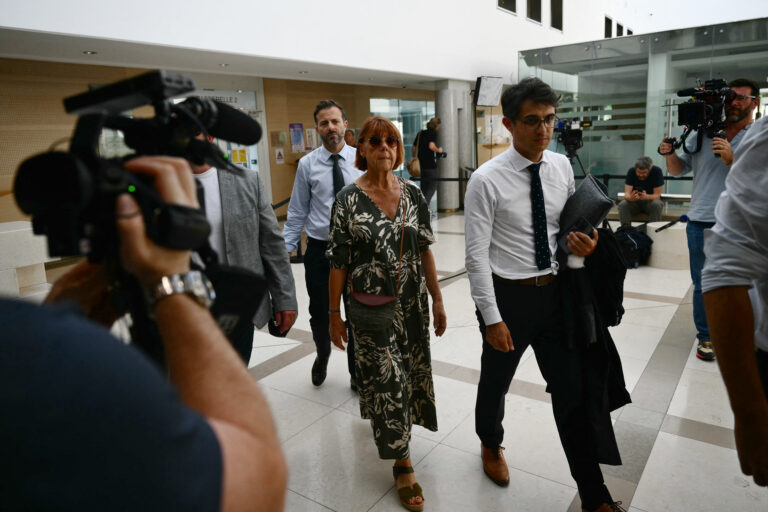 Γαλλία: Ένοχος δήλωσε ο 71χρονος που νάρκωνε και βίαζε τη σύζυγό του επί 10 χρόνια μαζί με δεκάδες άνδρες – Είχε και γυμνές φωτογραφίες της κόρης του