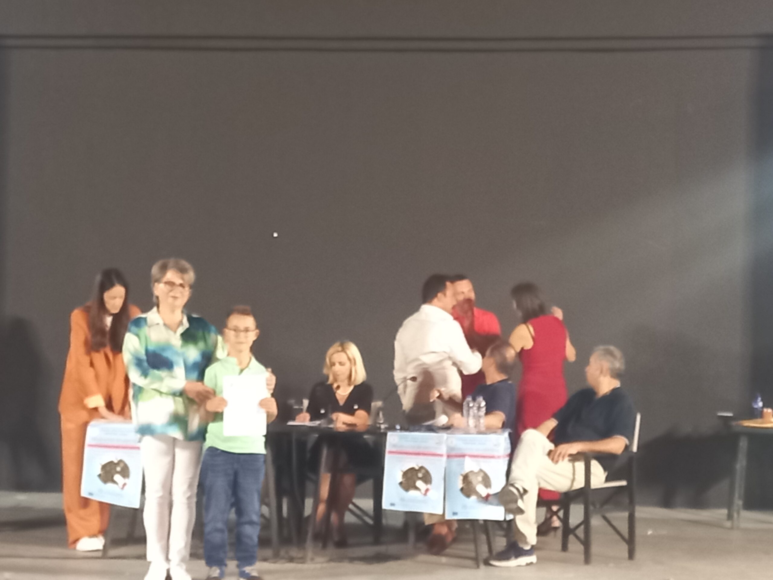 20240911_202740 Λάρισα: Με χαμόγελα και περηφάνεια παρέλαβαν τα βραβεία τους οι μαθητές που διακρίθηκαν στους διαγωνισμούς της Μαθηματικής Εταιρείας