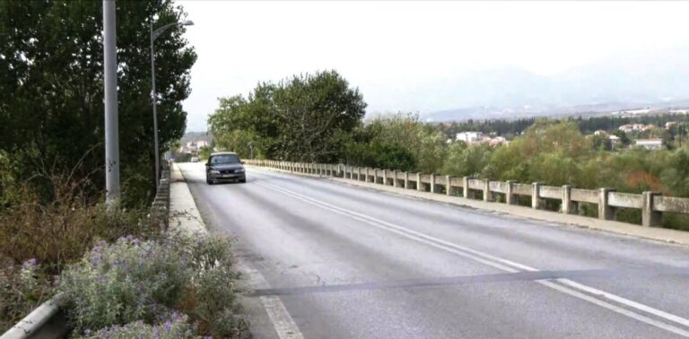 Καταπονημένη η γέφυρα Αξιού στο Πολύκαστρο