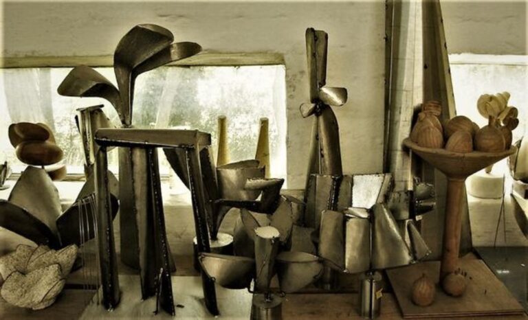 Εκθεση έργων του γλύπτη Φιλόλαου στη Δημοτική Πινακοθήκη Λάρισας – Μουσείο Γ.Ι. Κατσίγρα