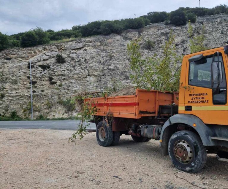 Κοζάνη: Εργαζόμενοι της Περιφέρειας Δυτικής Μακεδονίας συνελήφθησαν για ρίψη μπάζων στην λίμνη Πολυφύτου (βίντεο)