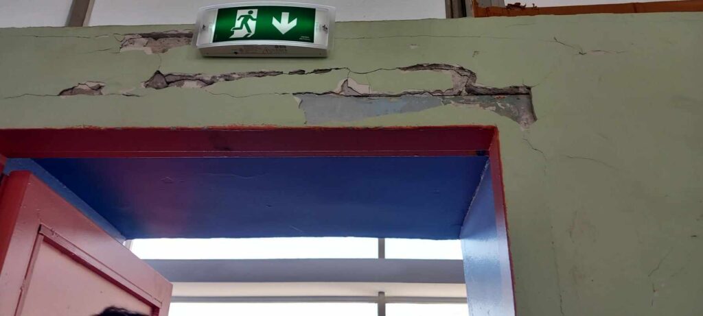 Θεσσαλονίκη: Έπεσαν σοβάδες στο 3ο ΓΕΛ εν ώρα μαθήματος