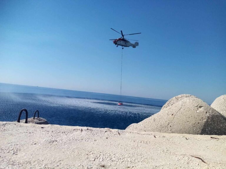 Λέσβος: Υπο μερικό έλεγχο η πυρκαγιά στην περιοχή Μέσουνα Πλωμαρίου
