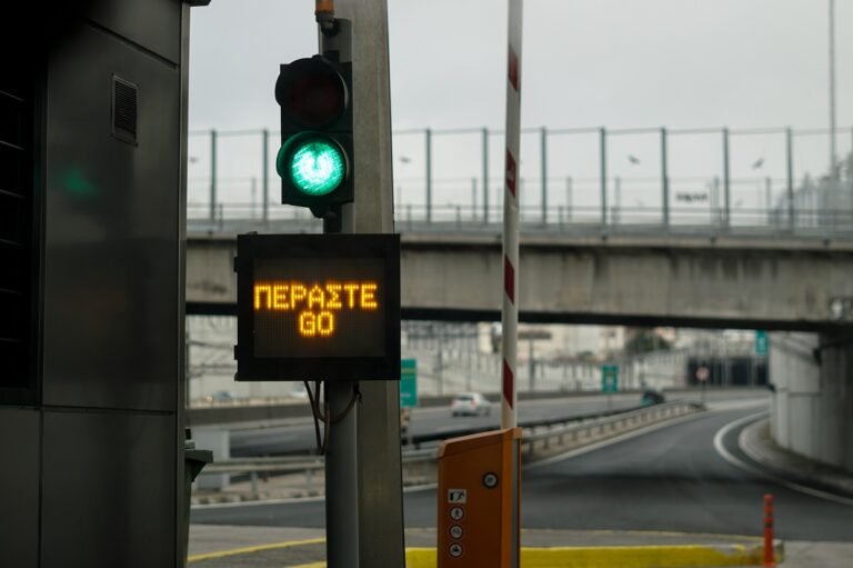 Μείωση διοδίων: Σε ποιους σταθμούς και από πότε θα ισχύσουν οι εκπτώσεις – Ποιο το οικονομικό όφελος των οδηγών