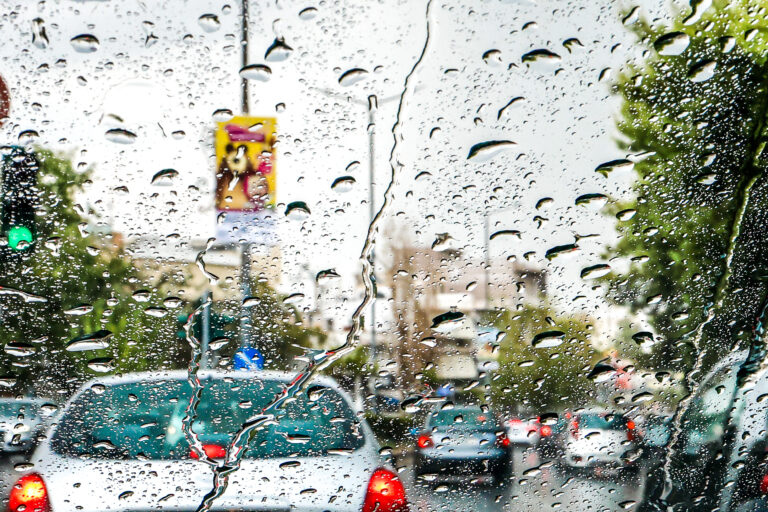 Κακοκαιρία «Atena»: Πού θα χτυπήσει και πότε θα υποχωρήσει – Οι συστάσεις της Πολιτικής Προστασίας