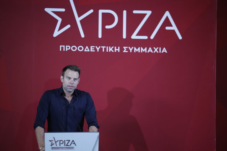 Στ. Κασσελάκης μετά την πρόταση μομφής: Είμαι λυτρωμένος – Φόρεσαν κουκούλες στα μέλη της ΚΕ