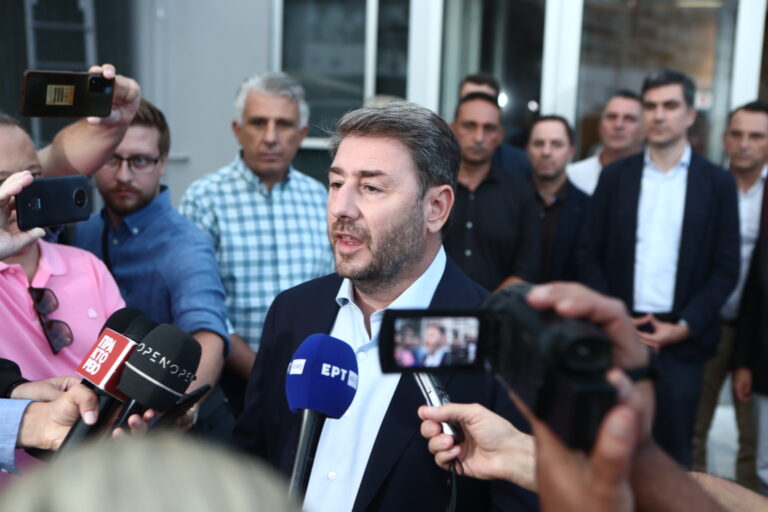 Το περίπτερο της ΕΡΤ στη ΔΕΘ επισκέφθηκε ο Ν. Ανδρουλάκης