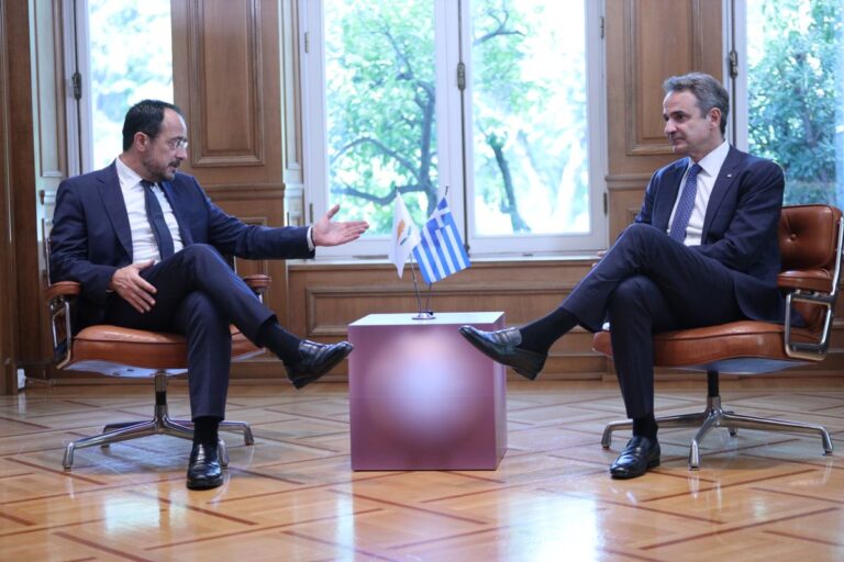 «Κοινός βηματισμός» Αθήνας και Λευκωσίας – Έτοιμος ο Ν. Χριστοδουλίδης για τριμερή συνάντηση συνάντηση με Γκουτέρες και Τατάρ