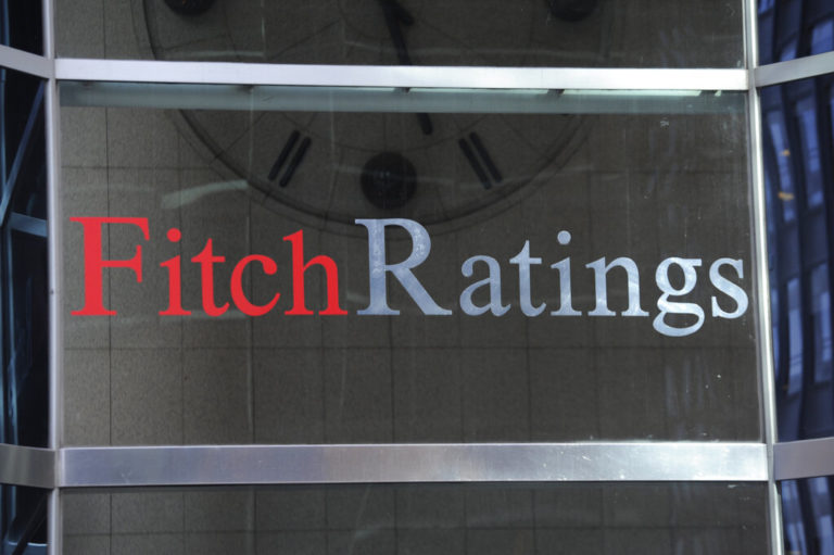 Fitch: Αναβάθμισε τις τέσσερις συστημικές ελληνικές τράπεζες