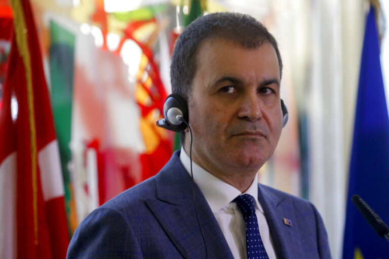 Επίθεση Τσελίκ σε Δένδια: Είναι προβοκάτορας – Τα λόγια του θα πνιγούν στο Αιγαίο