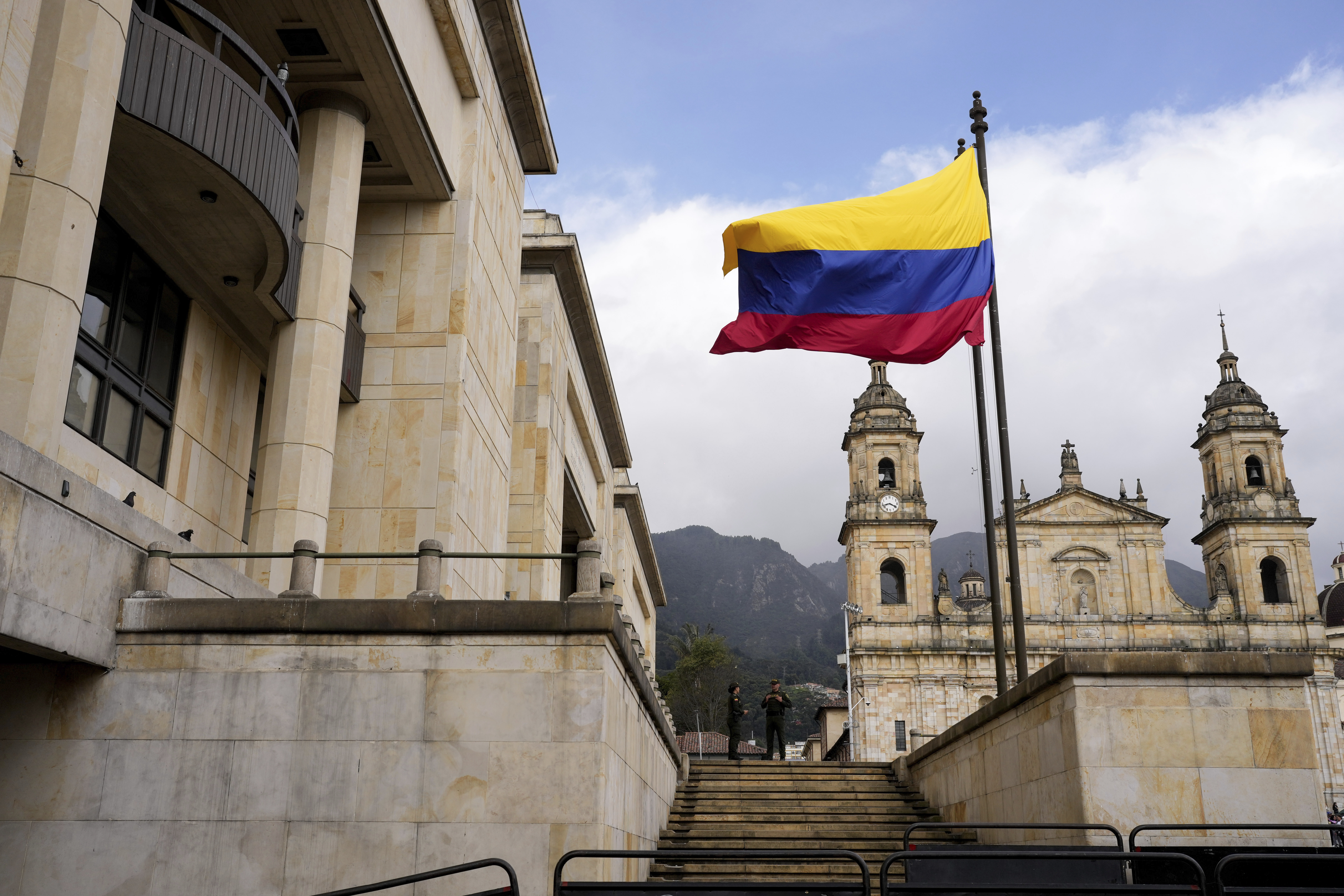 Colombia Courts Security