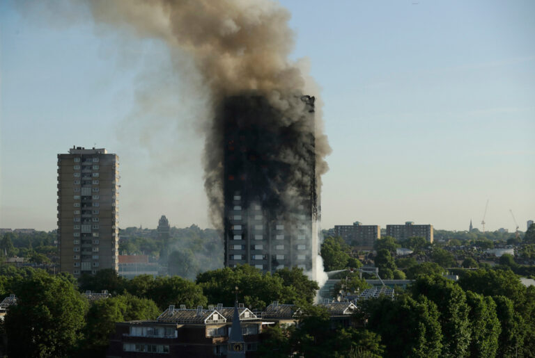 Το τελικό πόρισμα για τον πύργο Grenfell – Σε ποιους επιρρίπτει ευθύνες