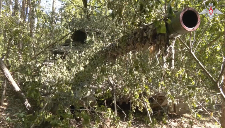 Ρωσία – Ουκρανία: Απελάσεις βρετανών διπλωματών ενώ ο Πούτιν υπενθυμίζει «την αιτία πολέμου» με το ΝΑΤΟ