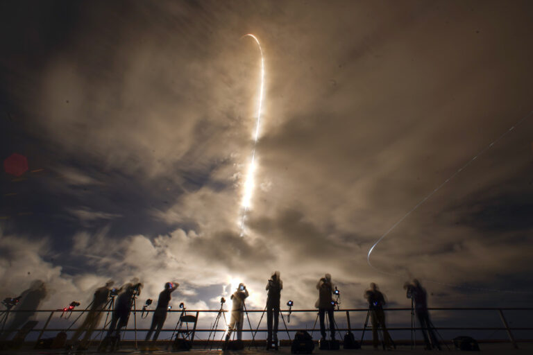 ΗΠΑ – SpaceX: Σε εξέλιξη η πιο μακρινή επανδρωμένη διαστημική αποστολή από την εποχή « Απόλλων»
