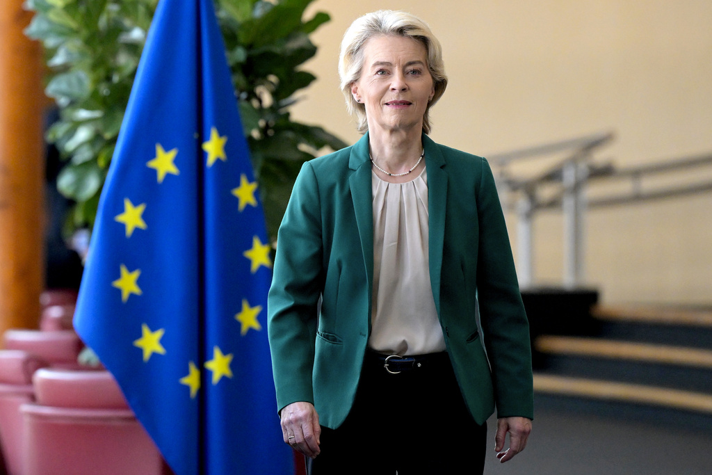 ΕΕ: Η φον ντερ Λάιεν παραμένει στα καθήκοντα της όσο αναρρώνει από πνευμονία
