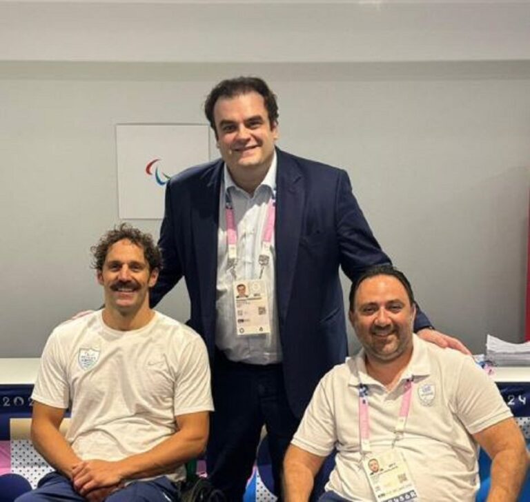 Κυρ. Πιερρακάκης: Συγχαρητήρια στον Α. Τσαπατάκη για το ασημένιο μετάλλιο – Μας δίνει μαθήματα θέλης και δύναμης