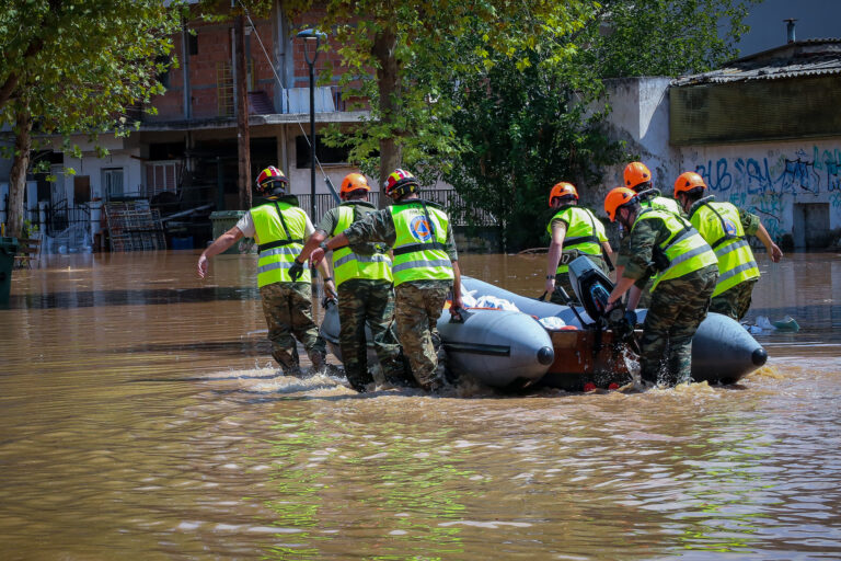Οι διασώστες του Λιμενικού Σώματος στο ΕΡΤNews: Καθοριστική η παρουσία και συμβολή τους κατά την κακοκαιρία «Ντάνιελ» – Τι λένε οι ίδιοι