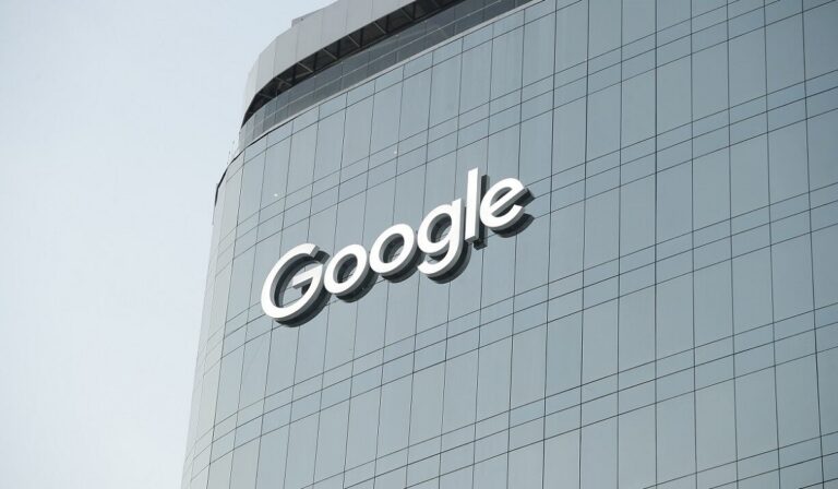 Η Google προσέφυγε κατά της Microsoft ενώπιον της Ευρωπαϊκής Επιτροπής για την πλατφόρμα «cloud»