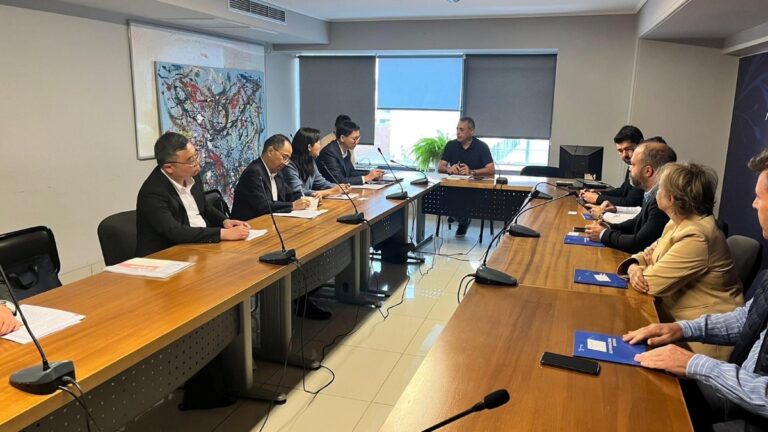 Κινεζική αντιπροσωπεία της επαρχίας Guizhou στην Τρίπολη