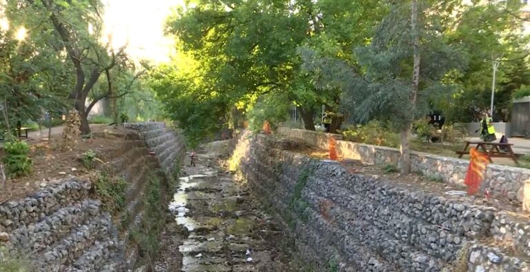 Χαλάνδρι – Ν. Χαρδαλιάς: Αυτοψία στα έργα καθαρισμού στο ρέμα του Ποδονίφτη – «Συνεχίζουμε σύντομα και στον Βριλησσό»