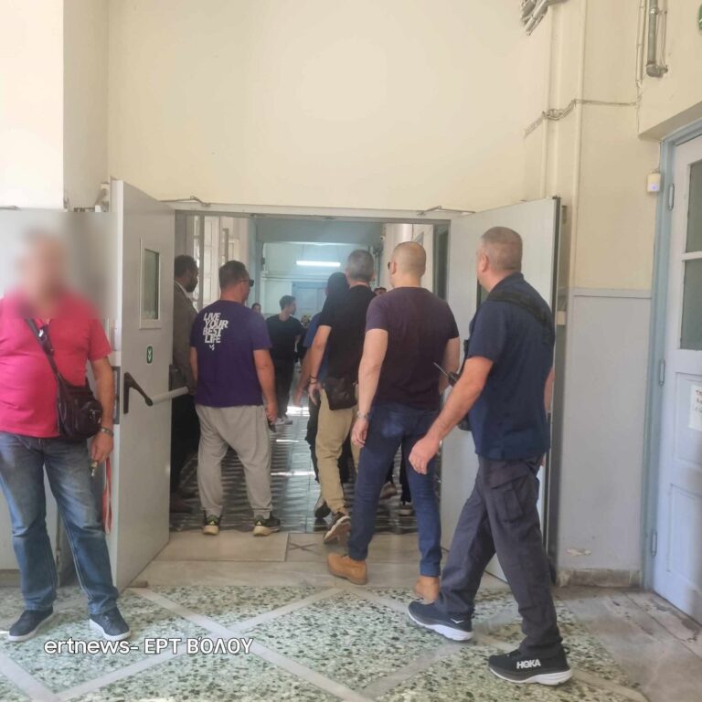Βόλος: Στα δικαστήρια μεταφέρθηκαν τρία άτομα για την καλλιέργεια 1600 δενδρυλλίων κάνναβης