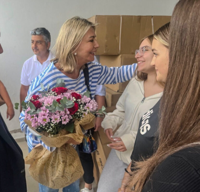 Η Ζ. Μακρή παρέδωσε εξοπλισμό σε σχολεία της Σκοπέλου, της Αλοννήσου και της Σκιάθου