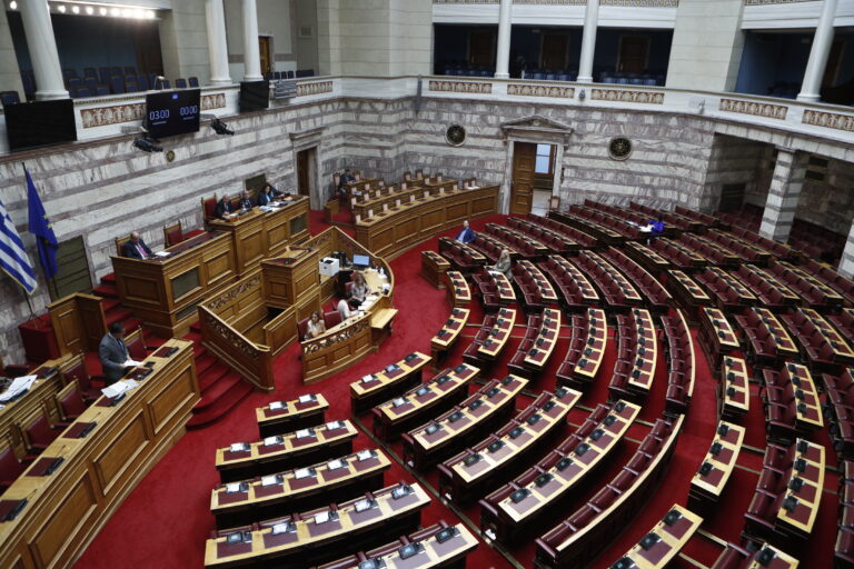 Στη Βουλή το νομοσχέδιο για παραχώρηση της Αττικής Οδού για 25 χρόνια έναντι ανταλλάγματος 3.270.000.000 ευρώ