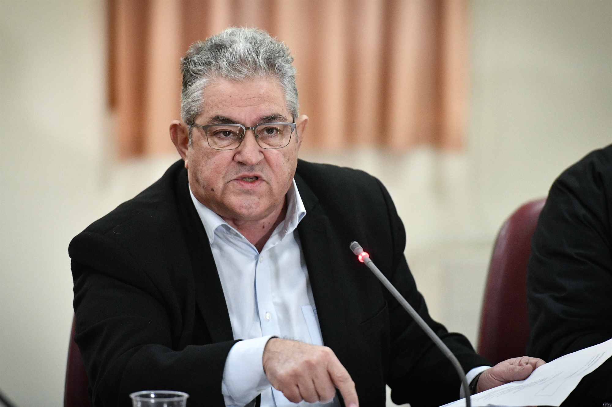 dimitris Koutsoumpas