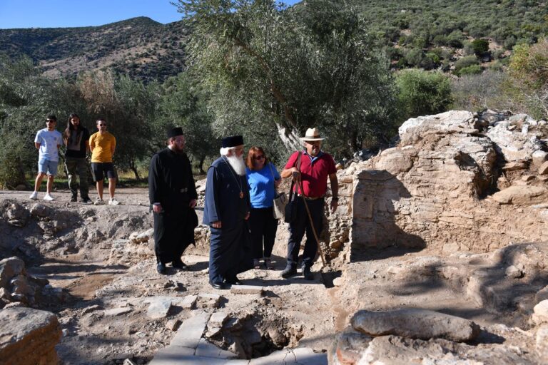 Την ανασκαφή της μονής του Aγ. Δημητρίου των Μαρμαριανών επισκέφθηκε ο Μητροπολίτης Δημητριάδος