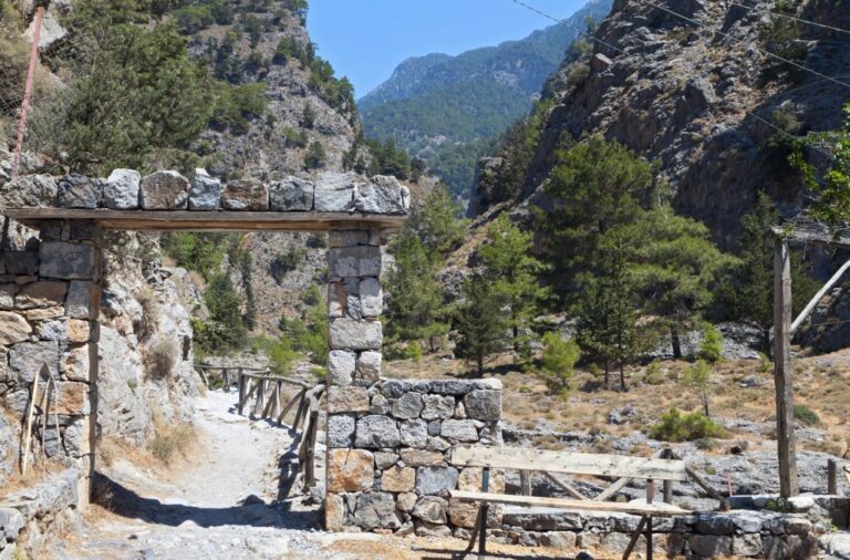 Χανιά: Σε εξέλιξη οι έρευνες στο Φαράγγι της Σαμαριάς για τον εντοπισμό του 20χρονου Γερμανού
