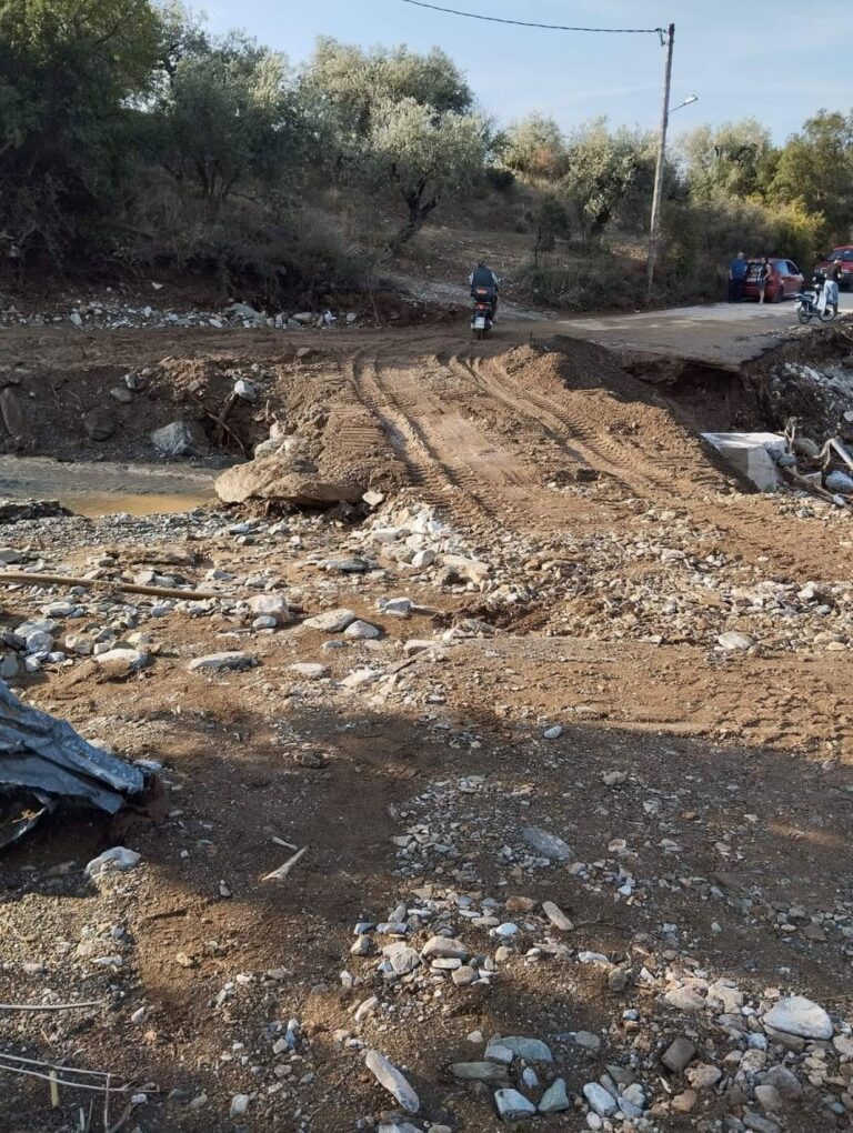 Κάτοικοι του Φυτόκου διαμαρτύρονται για  υποδομές που δεν αποκαταστάθηκαν μετά τις πλημμύρες