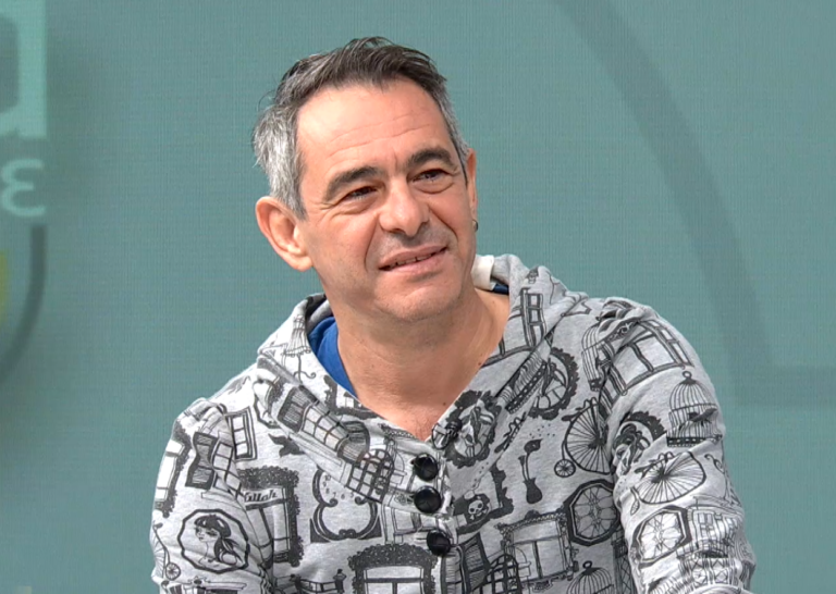 “Fake Newsical.Παρ@μυθομπερδέματα”: Μία ξεκαρδιστική ιστορία μυστηρίου τριών γιαγιάδων που διασπείρουν ψεύτικες ειδήσεις