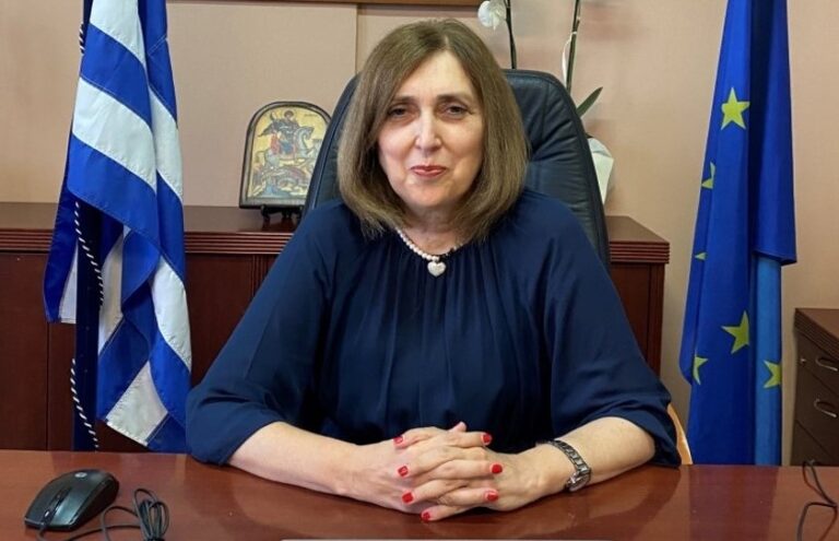 Λάρισα: Παράσταση διαμαρτυρίας εκπαιδευτικών – Τι απαντά η Διευθύντρια Α/βαθμιας Εκπαίδευσης