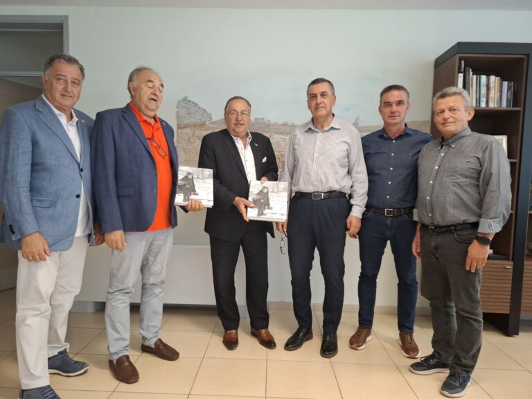 Συνάντηση Δ. Κουρέτα με τον Ύπατο Πρόεδρο των AHEPA – Συμφωνήθηκε η διεξαγωγή συνεδρίου στη Θεσσαλία