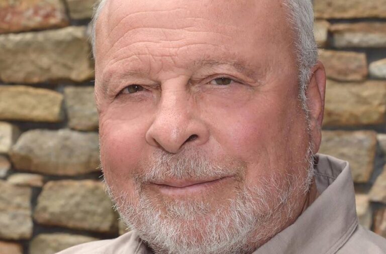 Ο διάσημος συγγραφέας Nelson DeMille πέθανε σε ηλικία 81 ετών μετά από μάχη με τον καρκίνο