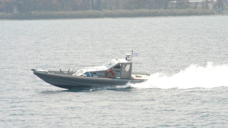 Αυξάνονται καθημερινά οι προσπάθειες των Τούρκων δουλεμπόρων να μεταφέρουν μετανάστες στα παράλια της Σάμου – Συνελήφθη 26χρονος