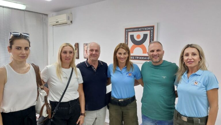 Στα Τρίκαλα στελέχη του Δήμου Καβάλας για ενημέρωση για την ελεγχόμενη στάθμευση