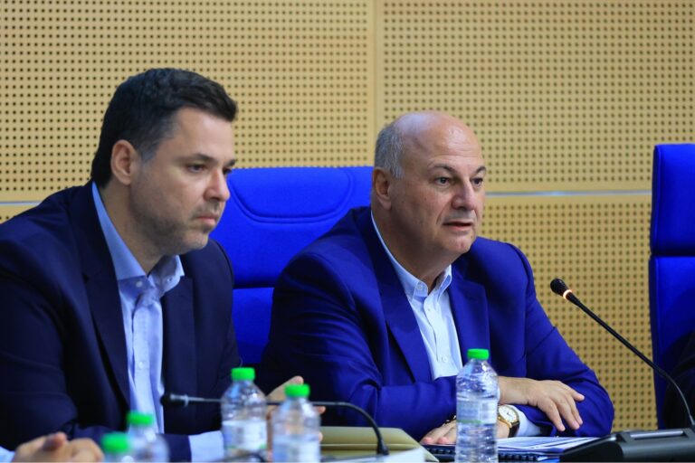 Συνολικός επανασχεδιαμός για τη Θεσσαλία μετά τις πλημμύρες – Τα έργα που παρουσίασε ο Κώστασ Τσιάρας