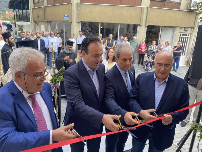 Εγκαίνια της Παιδικής και Εφηβικής Βιβλιοθήκης Βελβεντού από τον Υπουργό Ψηφιακής Διακυβέρνησης Δ. Παπαστεργίου