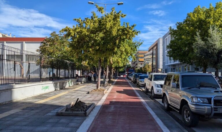Λάρισα : Συνεχίζονται τα έργα στην οδό Ανθίμου Γαζή