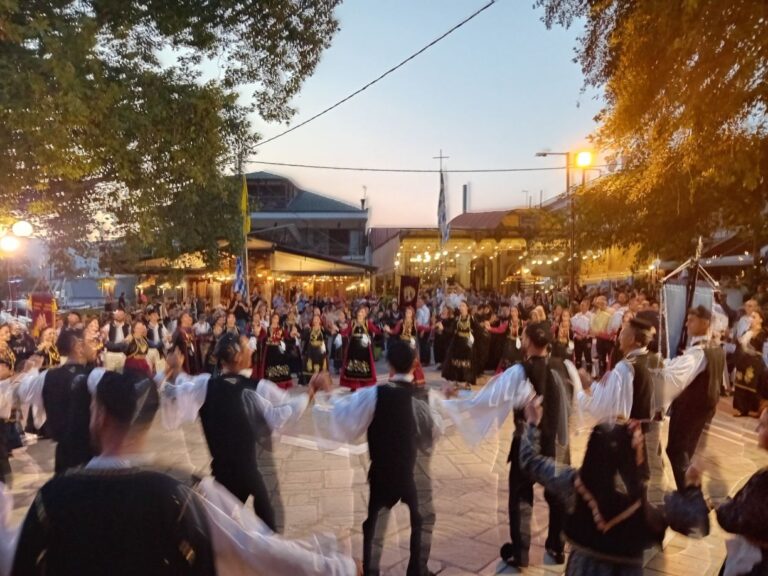 Λάρισα: Με μεγάλη επιτυχία το 1ο Πανελλήνιο Αντάμωμα Αρβαντοβλάχων