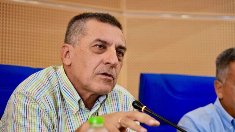 Ενιαίο μέτωπο για την προστασία της θεσσαλικής γης από τα φωτοβολταϊκά, ζήτησε ο Περιφερειάρχης Δ. Κουρέτας (εικόνες)