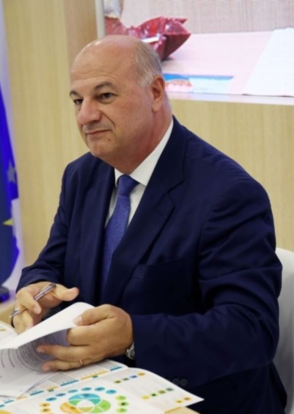 ΚΩΣΤΑΣ ΤΣΙΑΡΑΣ
