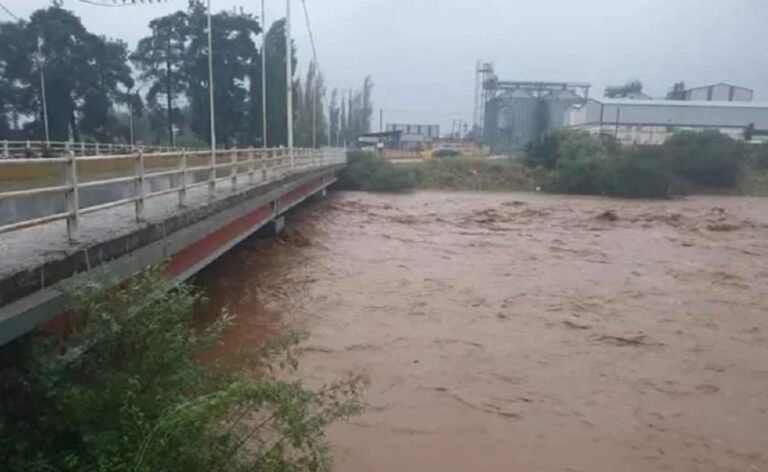 O Δήμος Αλμυρού καλεί τους δημότες να μην διασχίζουν τον “Ξηριά” εν όψει της αναμενόμενης κακοκαιρίας “ΑΤΕΝΑ”