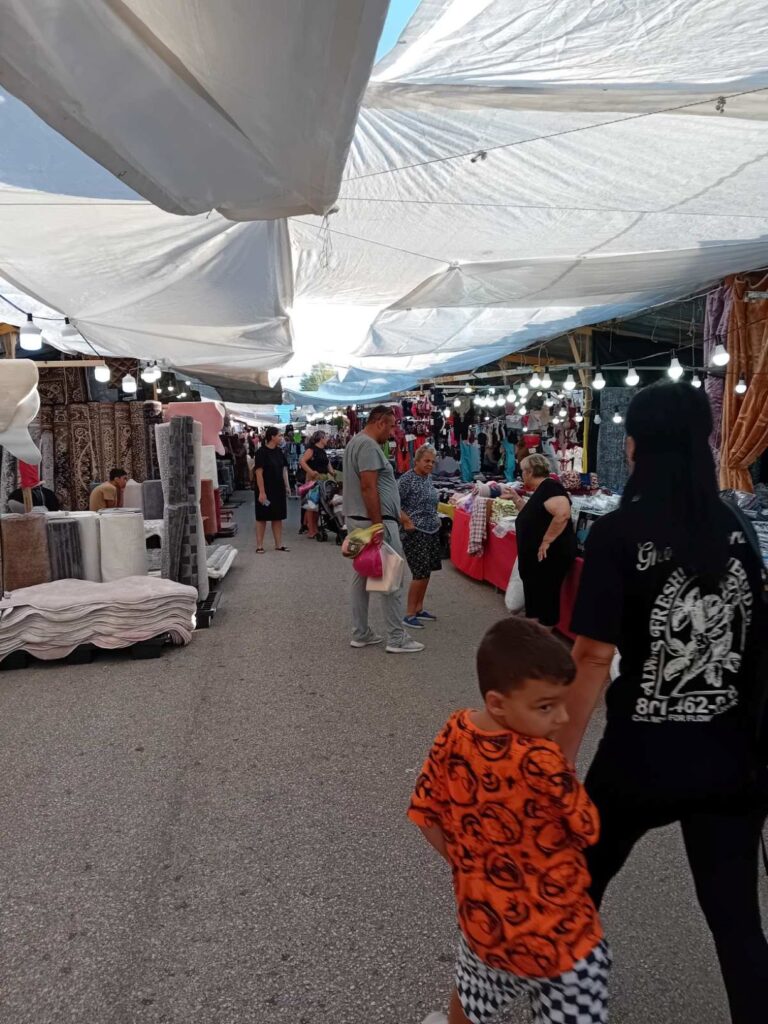 Ξεκίνησε το περίφημο παζάρι των Τρικάλων