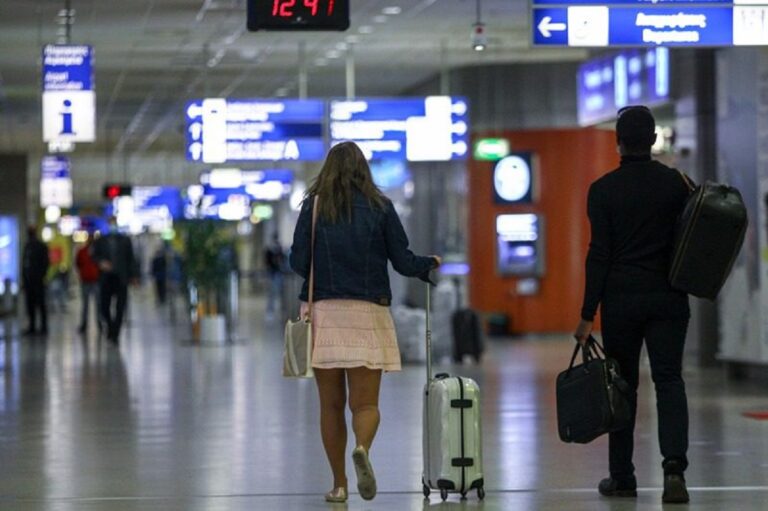 Υπηρεσία Πολιτικής Αεροπορίας: Αυξήθηκε 5,4% η διακίνηση επιβατών στα 24 αεροδρόμια της ΥΠΑ το οκτάμηνο του 2024