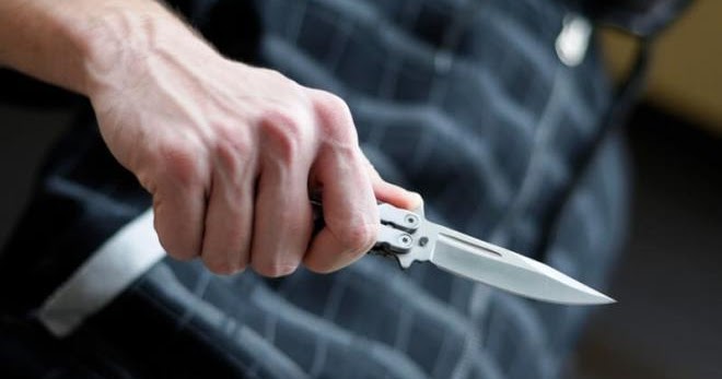 Χανιά: Χειροπέδες σε αλλοδαπό που είχε πάνω του κάνναβη και σουγιά