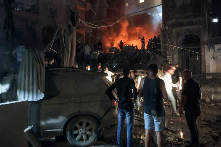 Νέα πλήγματα στη Βηρυτό με τουλάχιστον 22 νεκρούς και πάνω από 100 τραυματίες — Στόχος στέλεχος της Χεζμπολάχ, που «επέζησε»