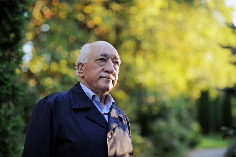 Τι σηματοδοτεί ο θάνατος του Φετουλάχ Γιουλέν του μεγαλύτερου εχθρού του Ερντογάν